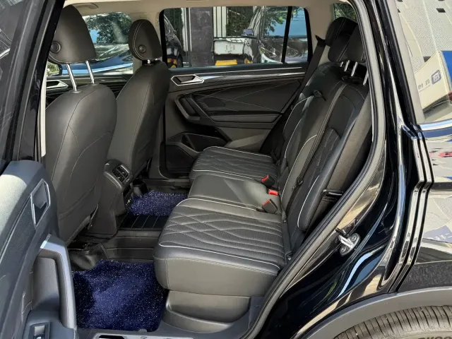 Volkswagen Tiguan L — Фото автомобиля 14