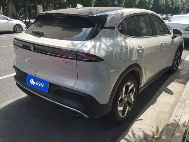 Baojun Yunhai — Фото автомобиля 3