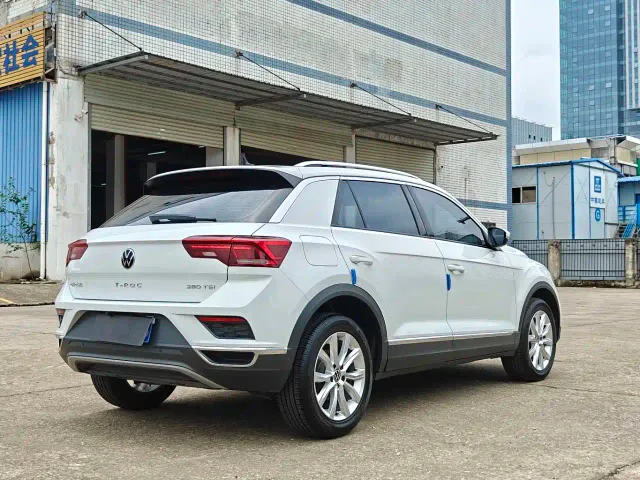 Volkswagen T-Roc — Фото автомобиля 7
