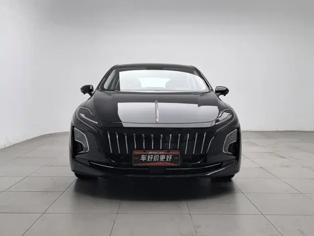 Hongqi E-QM5 — Фото автомобиля 3