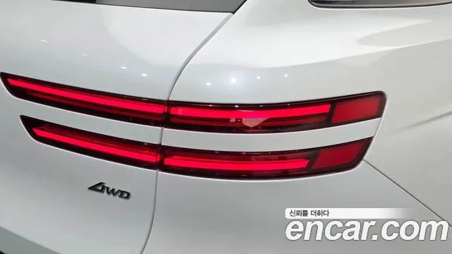 Genesis GV70 — Фото автомобиля 8