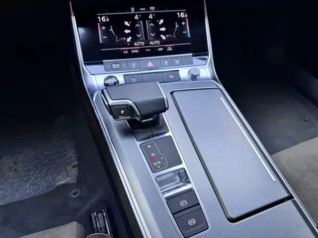 Audi A7L — Фото автомобиля 15