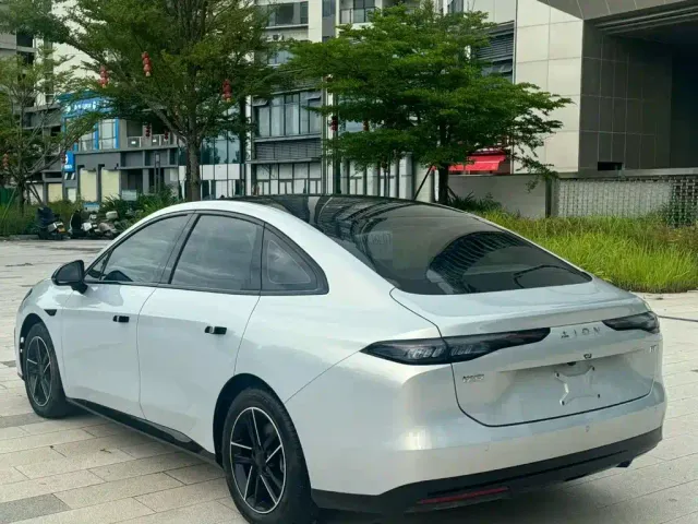 GAC Aion RT — Фото автомобиля 11