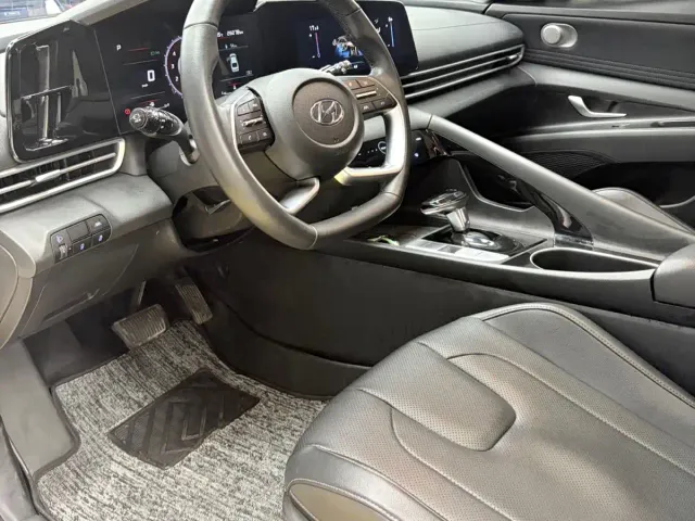 Hyundai Elantra — Фото автомобиля 17