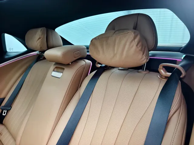 Mercedes-Benz E-Class — Фото автомобиля 18