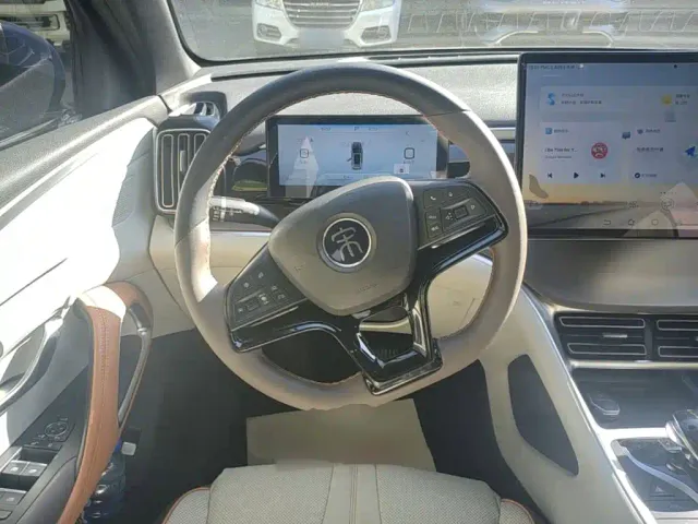 BYD Song Pro — Фото автомобиля 10