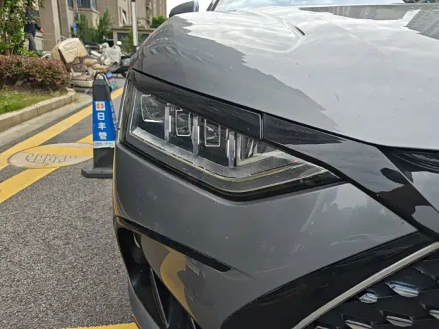 BYD Han — Фото автомобиля 7