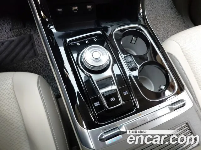 Kia Canival Carnival 4 поколение Дизель 9 мест Hi-Limousine — Фото автомобиля 7