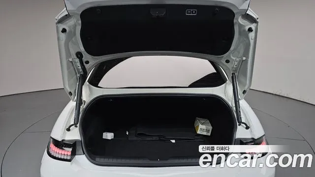 Hyundai Ioniq 6 — Фото автомобиля 26