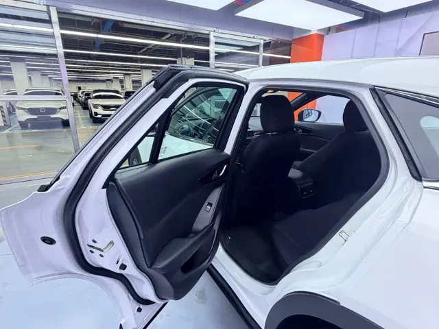 Mazda CX-4 — Фото автомобиля 12