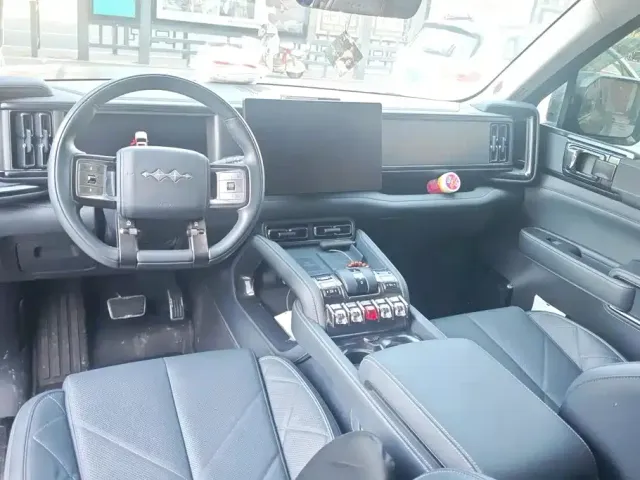 Fang Cheng Bao Leopard 5 2023 Explorer Edition — Фото автомобиля 12