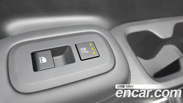 Hyundai Santafe — Фото автомобиля 16