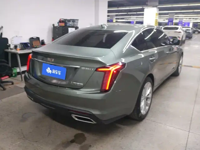 Cadillac CT5 — Фото автомобиля 3