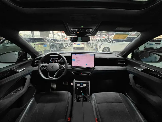 Volkswagen Tiguan L — Фото автомобиля 10