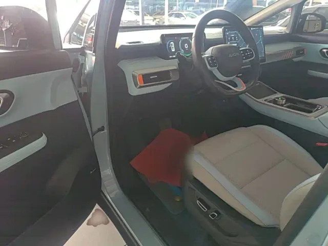 GAC Aion Y — Фото автомобиля 15