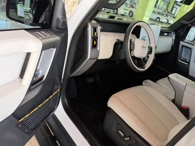 iCAR V23 — Фото автомобиля 15