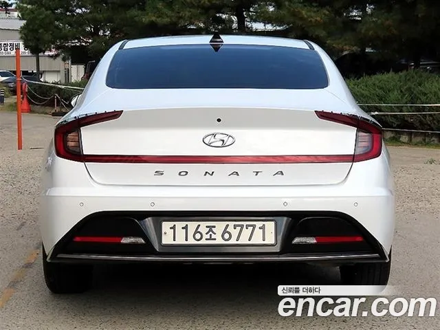 Hyundai Sonata — Фото автомобиля 4