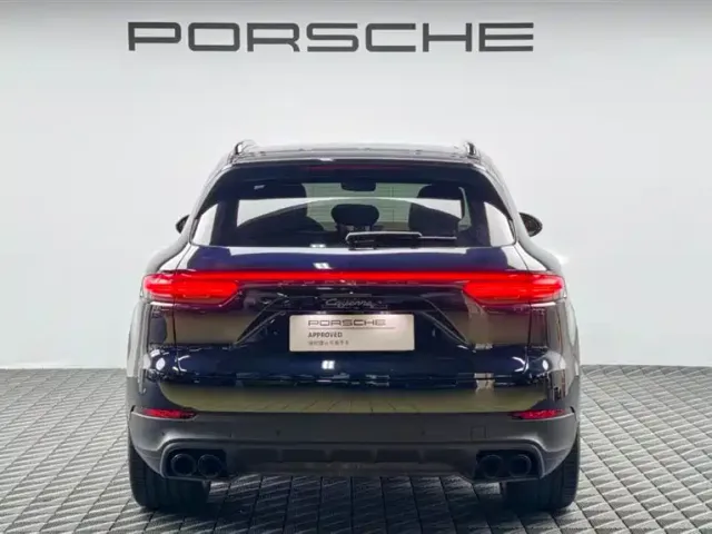 Porsche Cayenne — Фото автомобиля 5