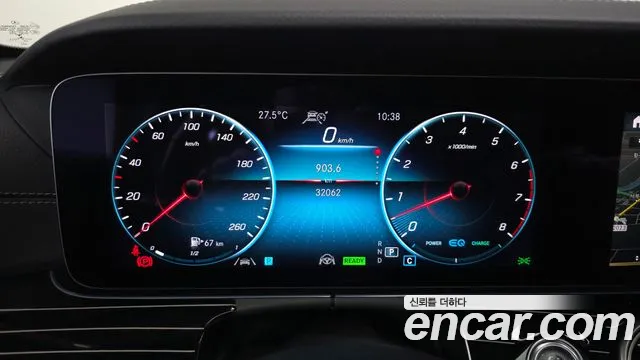Mercedes-Benz E-Class — Фото автомобиля 8
