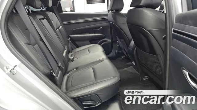 Hyundai Tucson Tucson (NX4) Дизель 2.0 2WD — Фото автомобиля 11