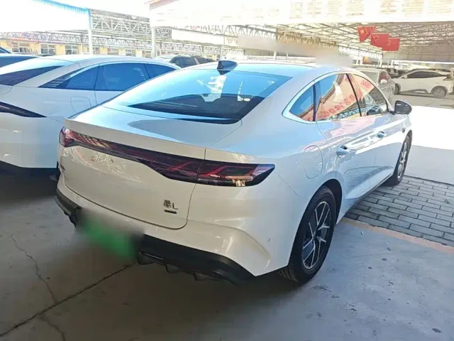 BYD Qin L — Фото автомобиля 6