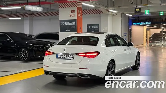 Mercedes-Benz C-Class — Фото автомобиля 4
