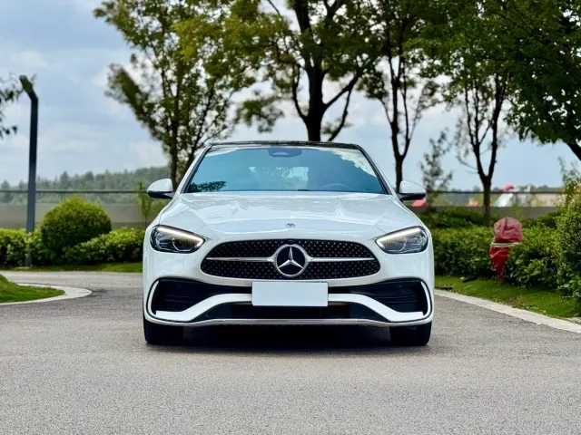 Mercedes-Benz C-Class — Фото автомобиля 2