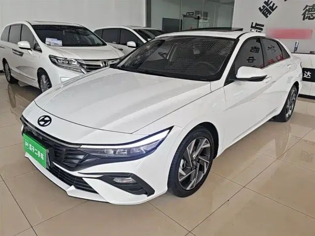 Фотография автомобиля — Hyundai Elantra