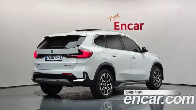 BMW X1 U11 — Фото автомобиля 2