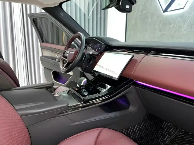 Land Rover Range Rover Sport — Фото автомобиля 12