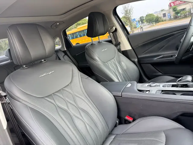 Chery Arrizo 8 2024 High Performance 2.0T DCT Sport — Фото автомобиля 11