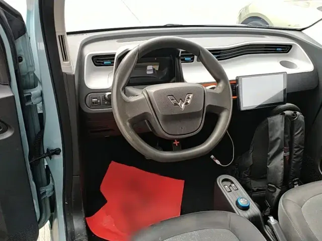 Wuling Hongguang Mini EV — Фото автомобиля 10
