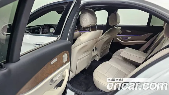 Mercedes-Benz E-Class W213 — Фото автомобиля 11