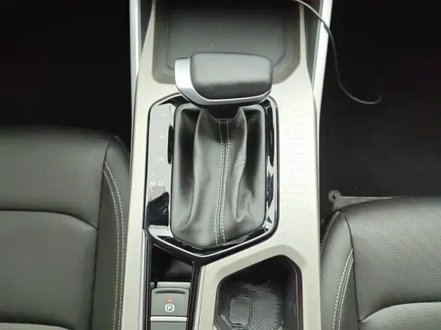 Geely Emgrand — Фото автомобиля 16