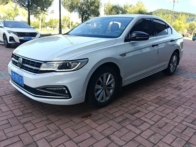 Volkswagen Bora — Фото автомобиля 2