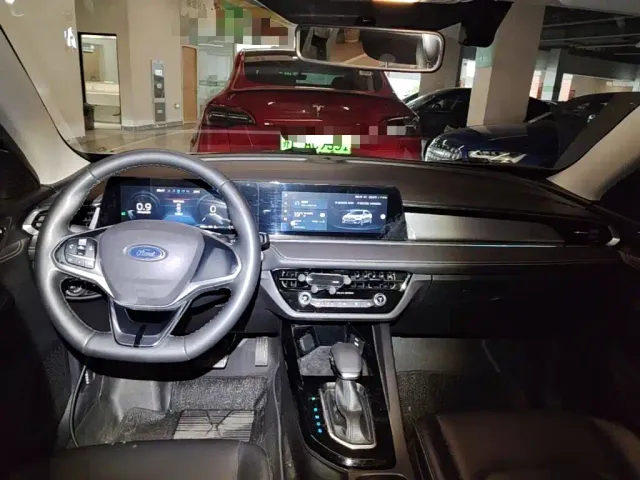 Ford Escort — Фото автомобиля 9