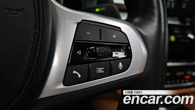 BMW 5 Series G30 — Фото автомобиля 30