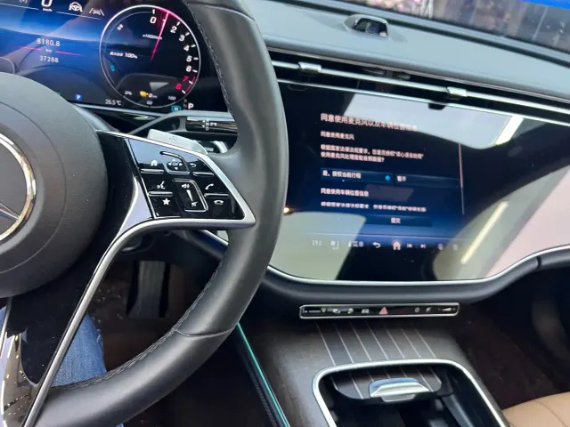 Mercedes-Benz E-Class — Фото автомобиля 13