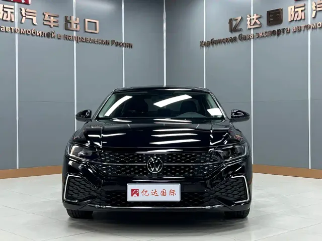 Volkswagen Passat — Фото автомобиля 2