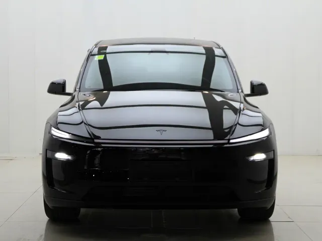 Tesla Model Y L — Фото автомобиля 2