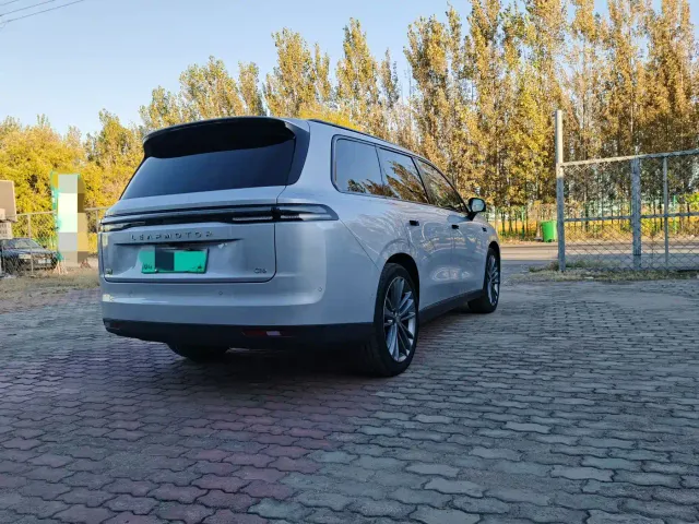 Leapmotor C16 — Фото автомобиля 18