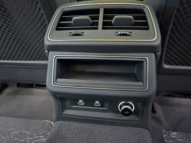 Audi A6L — Фото автомобиля 19