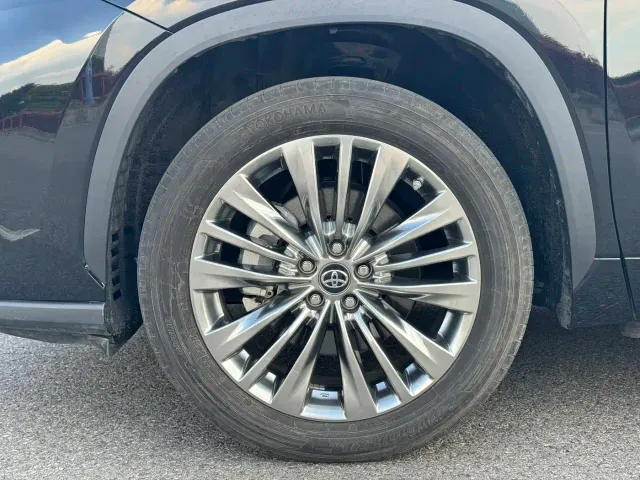 Toyota Highlander — Фото автомобиля 22