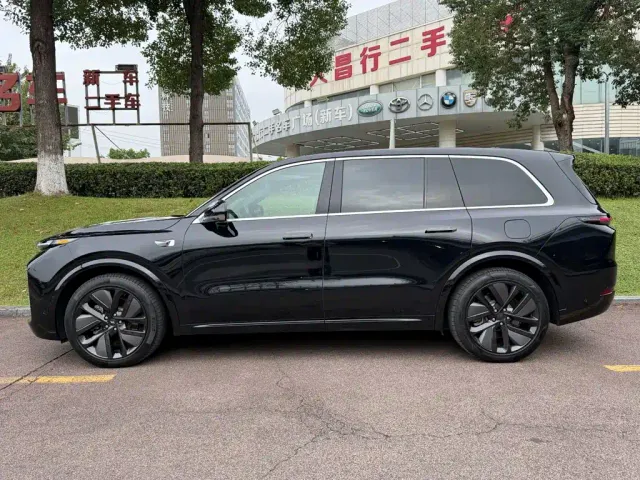 Li Auto L9 — Фото автомобиля 3