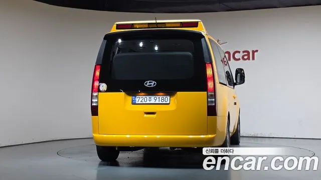 Hyundai Staria — Фото автомобиля 4