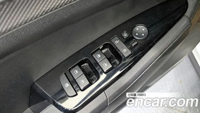 Kia Sportage Sportage 5-е поколение Бензин 1.6 турбо 2WD — Фото автомобиля 14