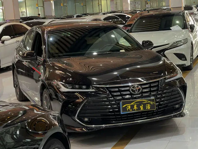 Toyota Avalon — Фото автомобиля 3