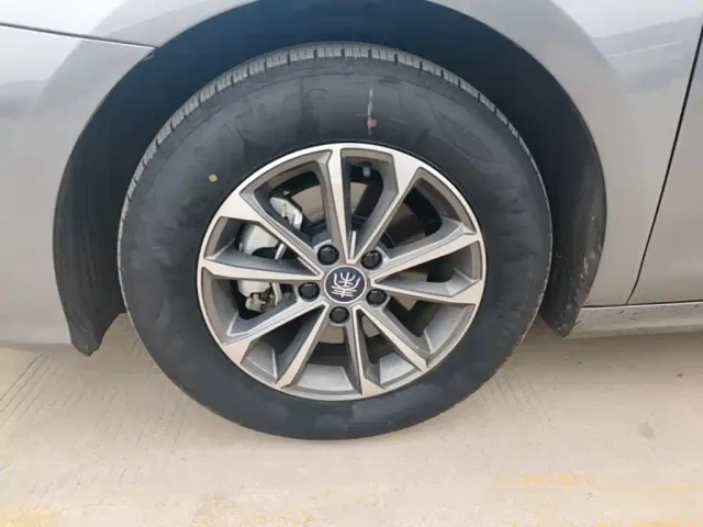 BYD Qin PLUS — Фото автомобиля 22