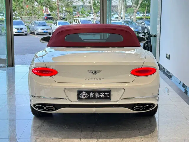 Bentley Continental — Фото автомобиля 19