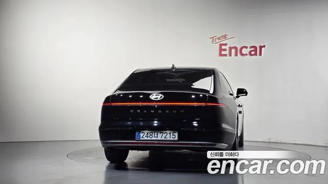 Hyundai Grandeur GN7 — Фото автомобиля 4
